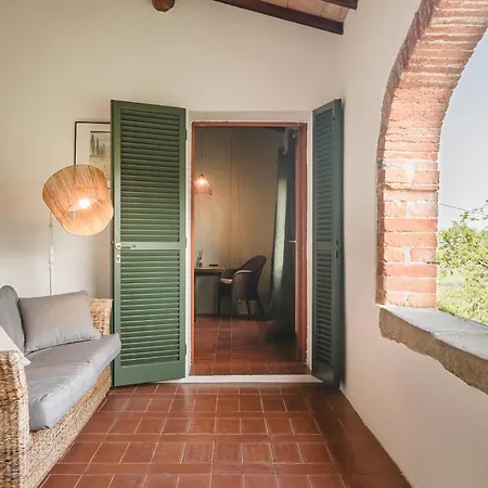 Podere Mencoini, Stylish With Private Pool And Olive Garden Villa